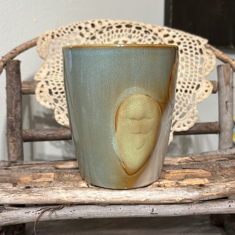 PRE OWNED GIBSON OWL COFFEE MUG EMBOSSED/TEXTURED CERAMIC - Picture 4 of 13